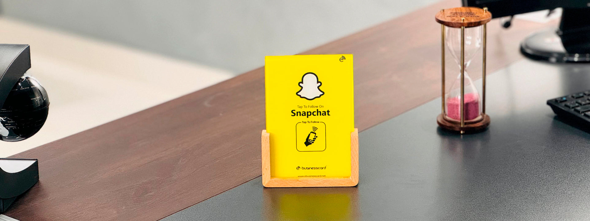Wooden Snap Chat Review Stand